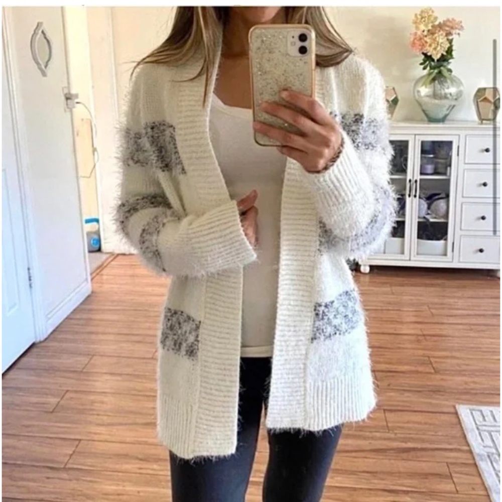 🪞 zara fuzzy knit textured long sleeve cardigan open front sweater in off white